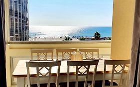 Superbe appartement face à la mer avec parking privatif